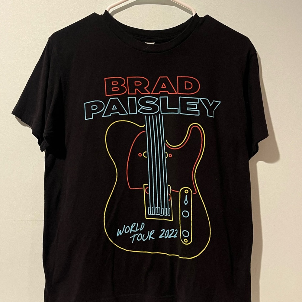 Brad Paisley Men’s World Tour 2022 T-Shirt, Size Small